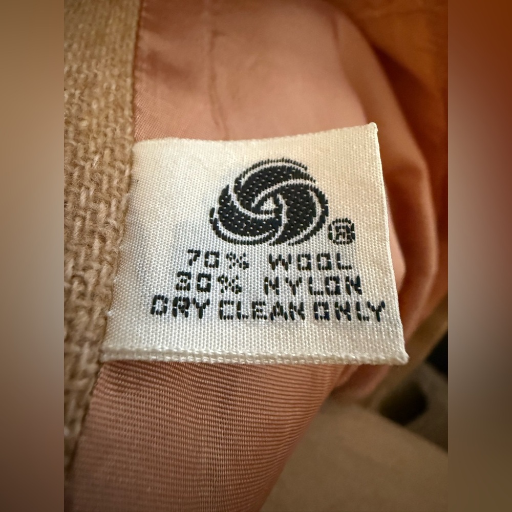 1970’s Bronson of California Wool Women's 3 piece tan beige Suit Set - Picture 5 of 6